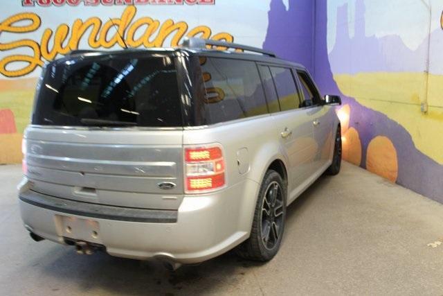 Photo of 2014 Ingot Silver Metallic Ford Flex
