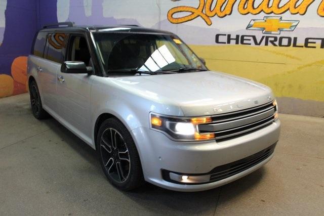 Photo of 2014 Ingot Silver Metallic Ford Flex