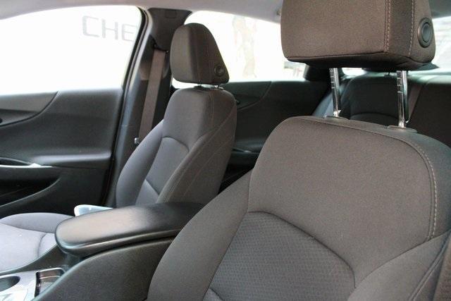 Photo of 2021 Shadow Gray Metallic Chevrolet Malibu