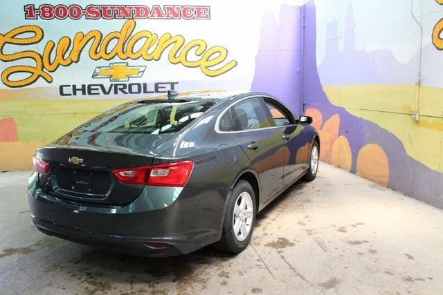 Photo of 2021 Shadow Gray Metallic Chevrolet Malibu
