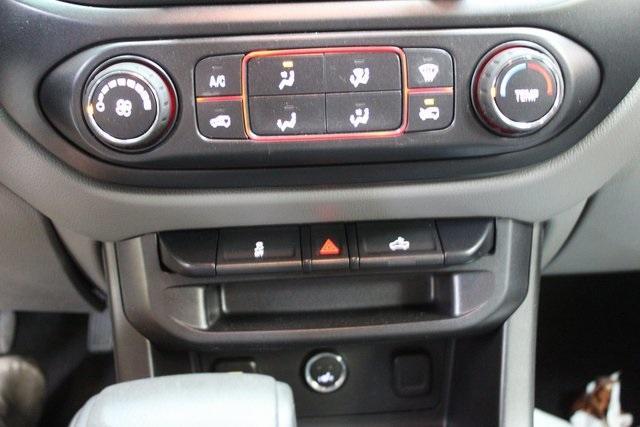 Photo of 2015 Copper Red Metallic GMC Canyon