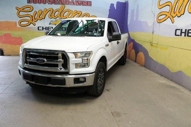 Photo of 2015 Oxford White Ford F-150
