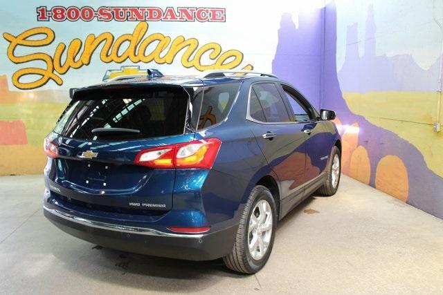 Photo of 2021 Pacific Blue Metallic Chevrolet Equinox