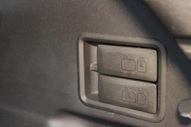 Photo of 2021 Pacific Blue Metallic Chevrolet Equinox