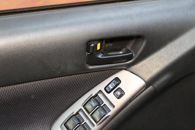 Photo of 2006 Black Pontiac Vibe