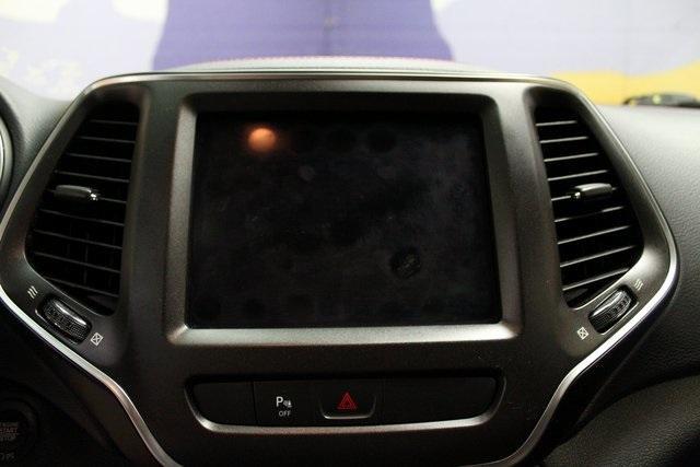 Photo of 2020 Granite Crystal Clearcoat Metallic Jeep Cherokee
