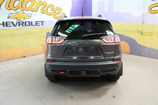 Photo of 2020 Granite Crystal Clearcoat Metallic Jeep Cherokee
