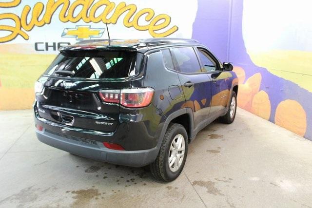 Photo of 2018 Diamond Black Jeep Compass