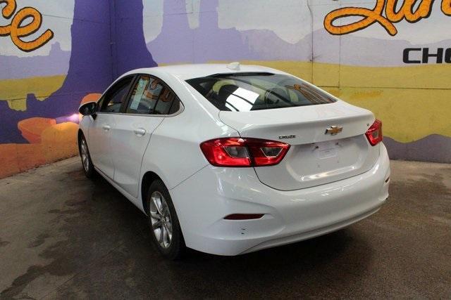 Photo of 2019 Summit White Chevrolet Cruze