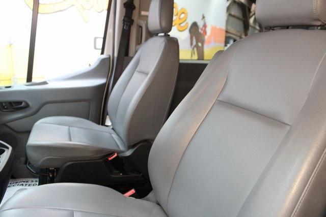 Photo of 2019 Oxford White Ford Transit-350