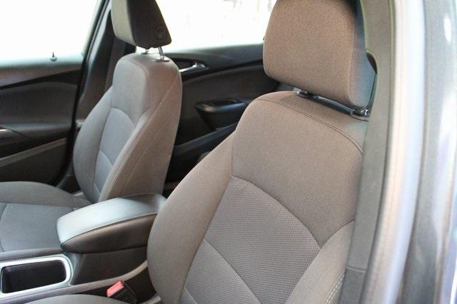Photo of 2018 Graphite Metallic Chevrolet Cruze