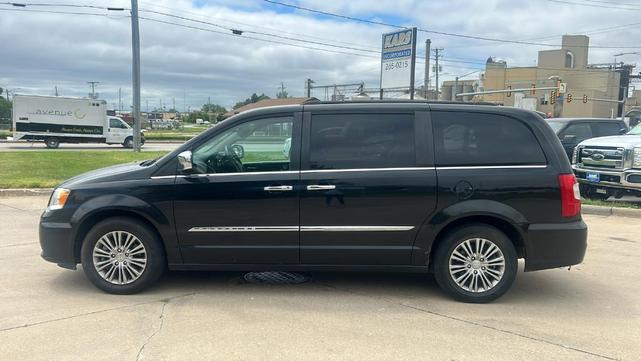 2014 Chrysler Town & Country