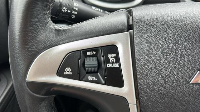 Photo of 2017 Mosaic Black Metallic Chevrolet Equinox