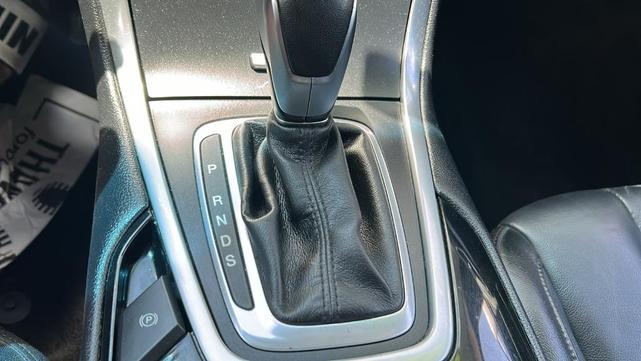 Photo of 2015 Ingot Silver Metallic Ford Edge