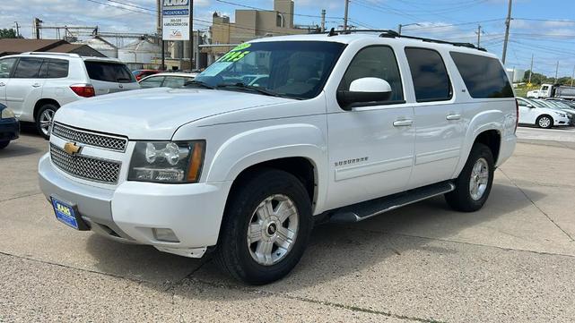 Photo of 2013 Summit White Chevrolet Suburban
