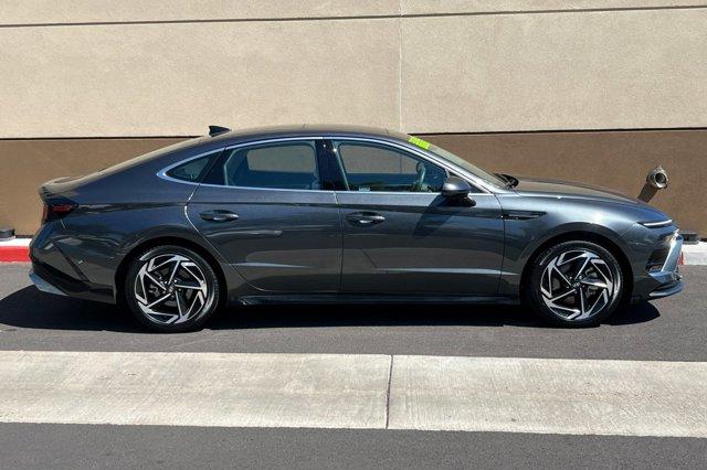 Photo of 2024 Gray Hyundai SONATA