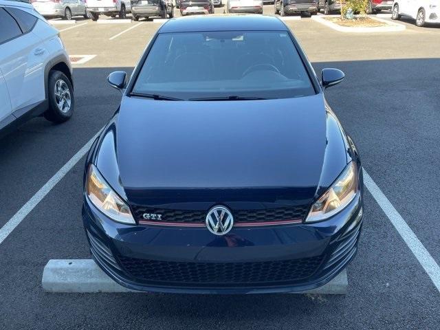 Photo of 2017 Night Blue Metallic Volkswagen Golf GTI