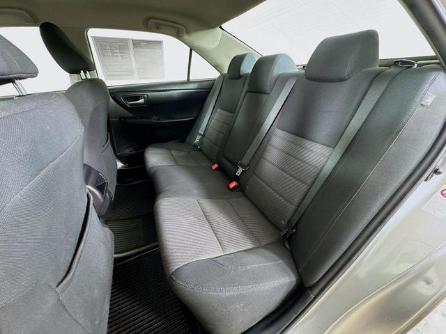 Photo of 2017 Celestial Silver Metallic Toyota Camry
