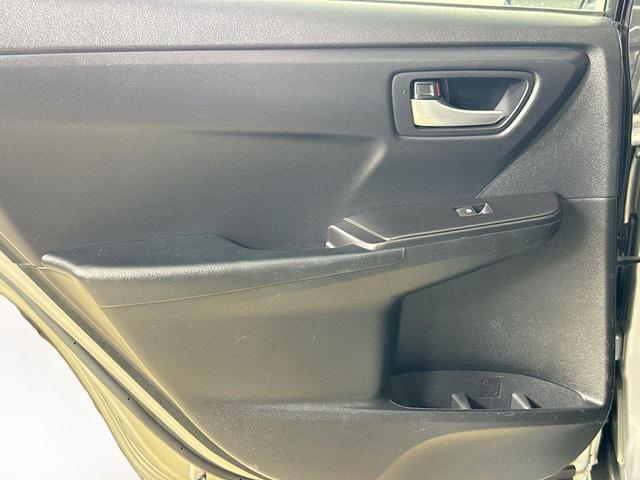 Photo of 2017 Celestial Silver Metallic Toyota Camry