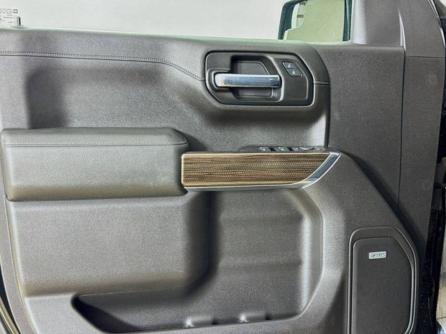 Photo of 2020 Black Chevrolet Silverado 1500