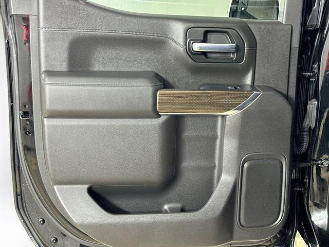 Photo of 2020 Black Chevrolet Silverado 1500