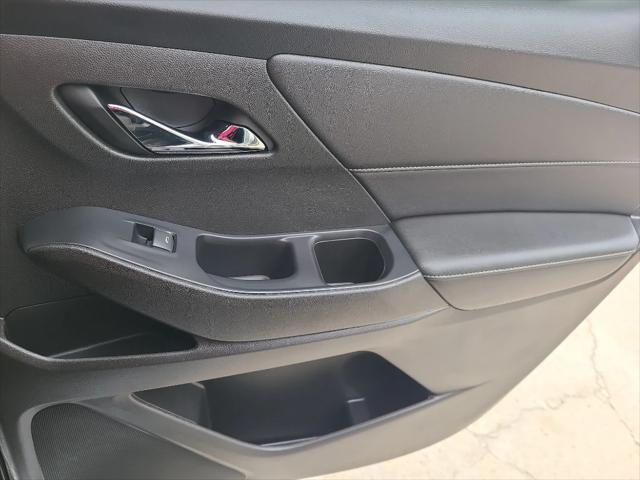 Photo of 2022 Silver Ice Metallic Chevrolet Traverse