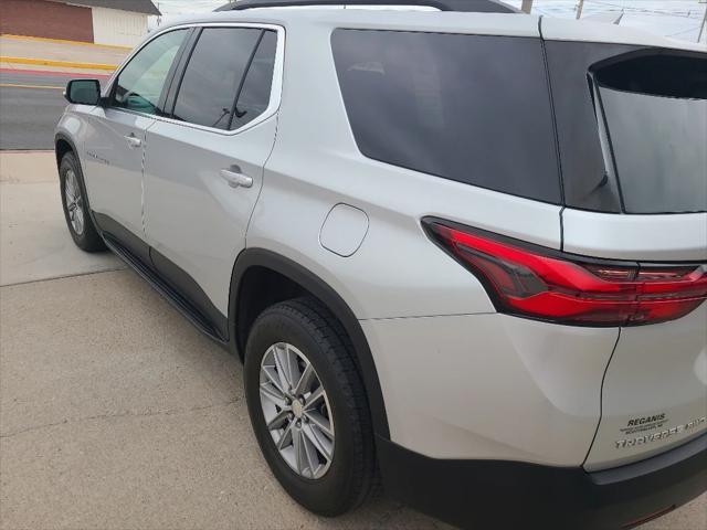 Photo of 2022 Silver Ice Metallic Chevrolet Traverse