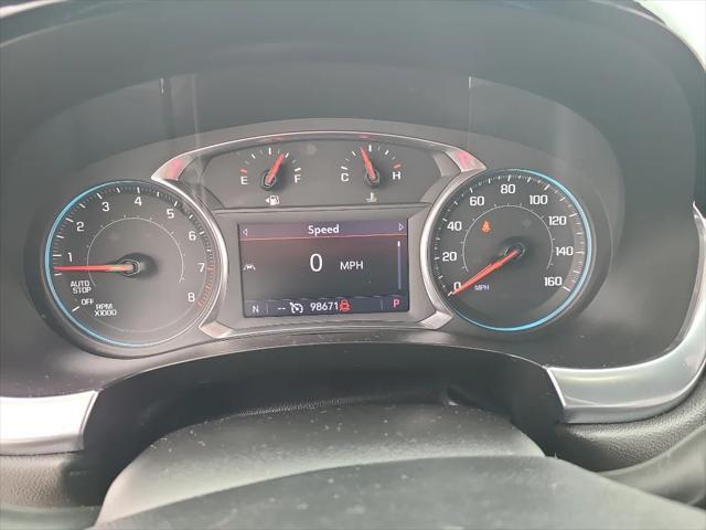 Photo of 2022 Silver Ice Metallic Chevrolet Traverse