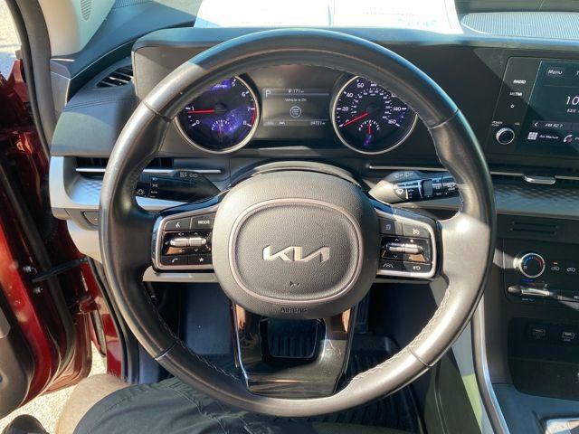 Photo of 2022 Flare Red Kia Carnival