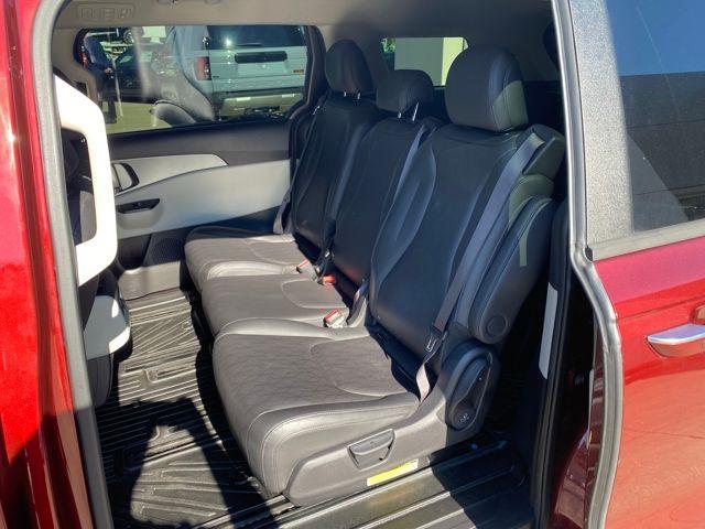 Photo of 2022 Flare Red Kia Carnival