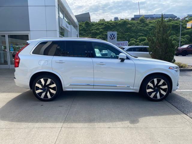 Photo of 2023 White Volvo XC90 Recharge Plug-In Hybrid