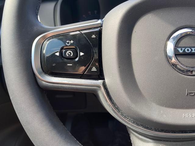 Photo of 2023 White Volvo XC90 Recharge Plug-In Hybrid
