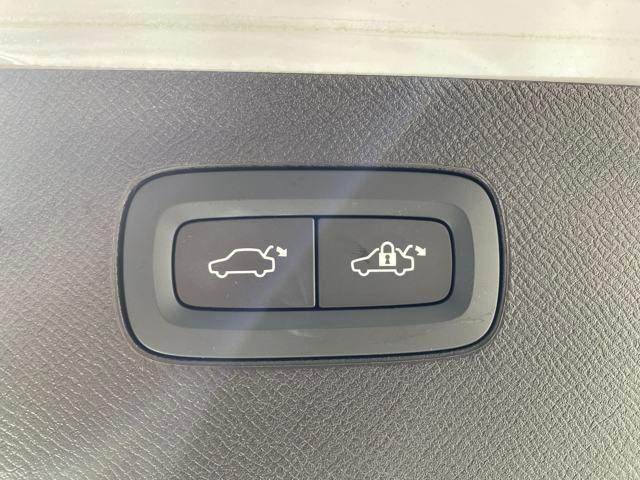 Photo of 2023 White Volvo XC90 Recharge Plug-In Hybrid
