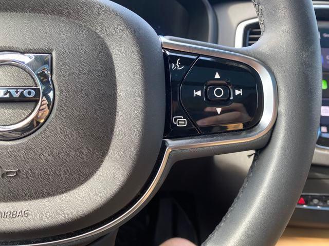 Photo of 2023 White Volvo XC90 Recharge Plug-In Hybrid