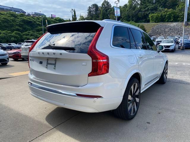 Photo of 2023 White Volvo XC90 Recharge Plug-In Hybrid