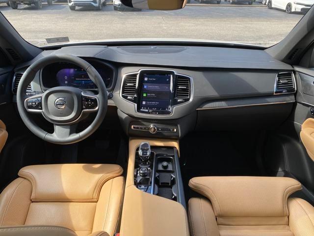 Photo of 2023 White Volvo XC90 Recharge Plug-In Hybrid