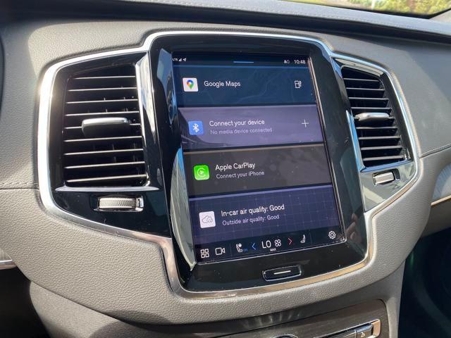Photo of 2023 White Volvo XC90 Recharge Plug-In Hybrid