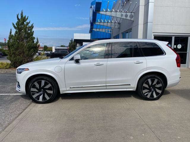 Photo of 2023 White Volvo XC90 Recharge Plug-In Hybrid