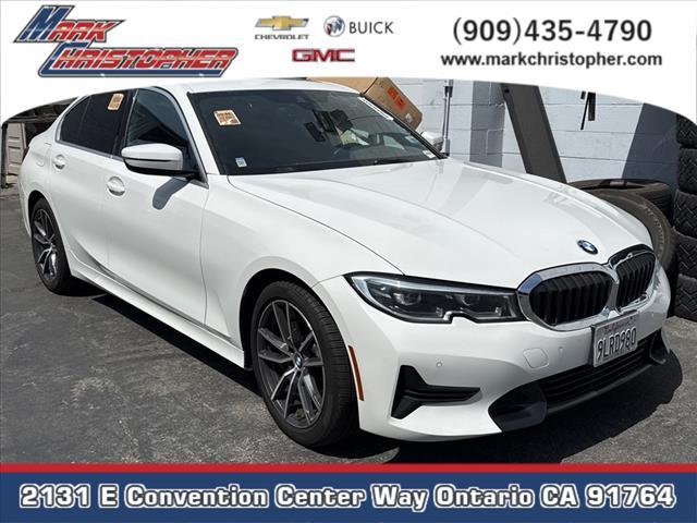 Photo of 2021 Alpine White BMW 330