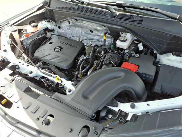 Photo of 2024 Summit White Chevrolet Trailblazer