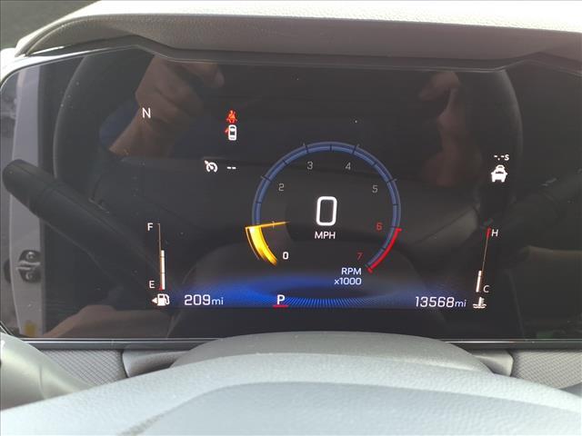 Photo of 2024 Summit White Chevrolet Trailblazer