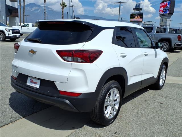 Photo of 2024 Summit White Chevrolet Trailblazer