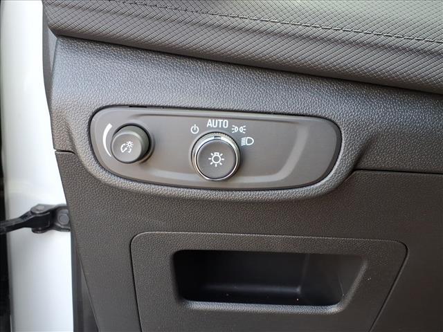 Photo of 2024 Summit White Chevrolet Trailblazer