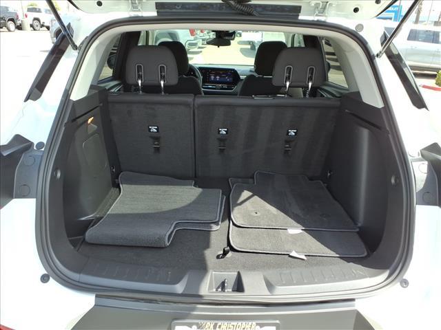 Photo of 2024 Summit White Chevrolet Trailblazer