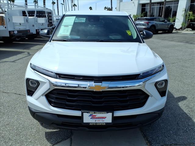 Photo of 2024 Summit White Chevrolet Trailblazer