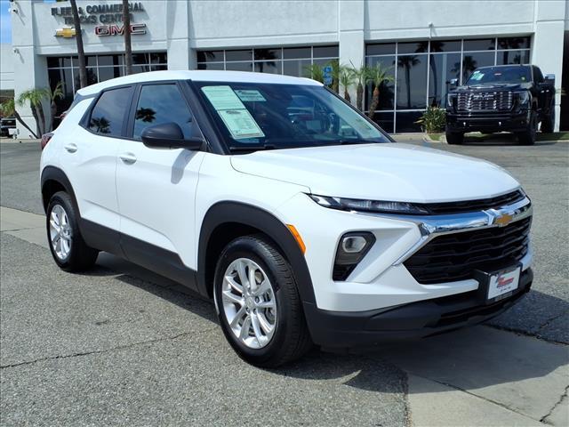 Photo of 2024 Summit White Chevrolet Trailblazer