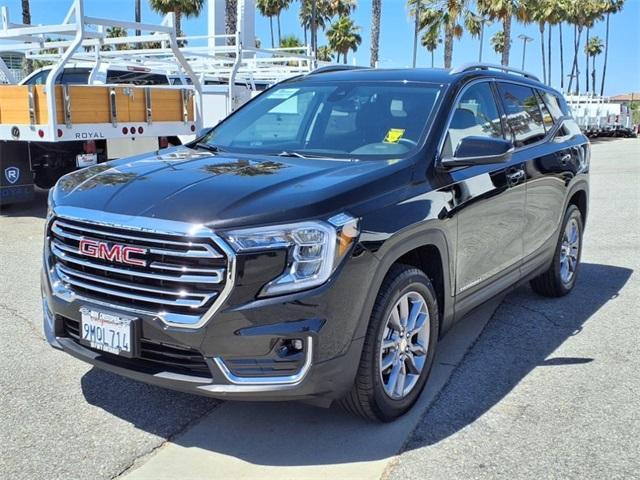 Photo of 2024 Ebony Twilight Metallic GMC Terrain
