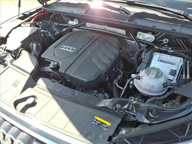 Photo of 2023 Manhattan Gray Metallic Audi Q5