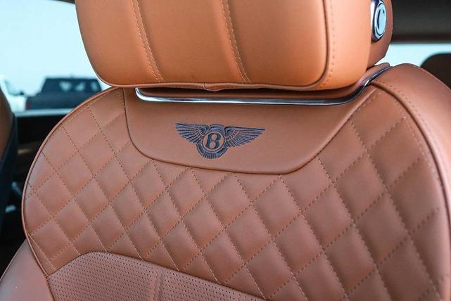 Photo of 2019 Black Bentley Bentayga