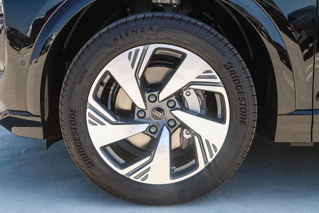 Photo of 2025 Mythos Black Metallic Audi Q6 e-tron